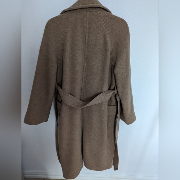 Euc H&M runs big belted coat - Picture 2 of 5